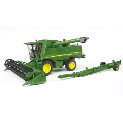 Bruder John Deere T670i Combine Harvester