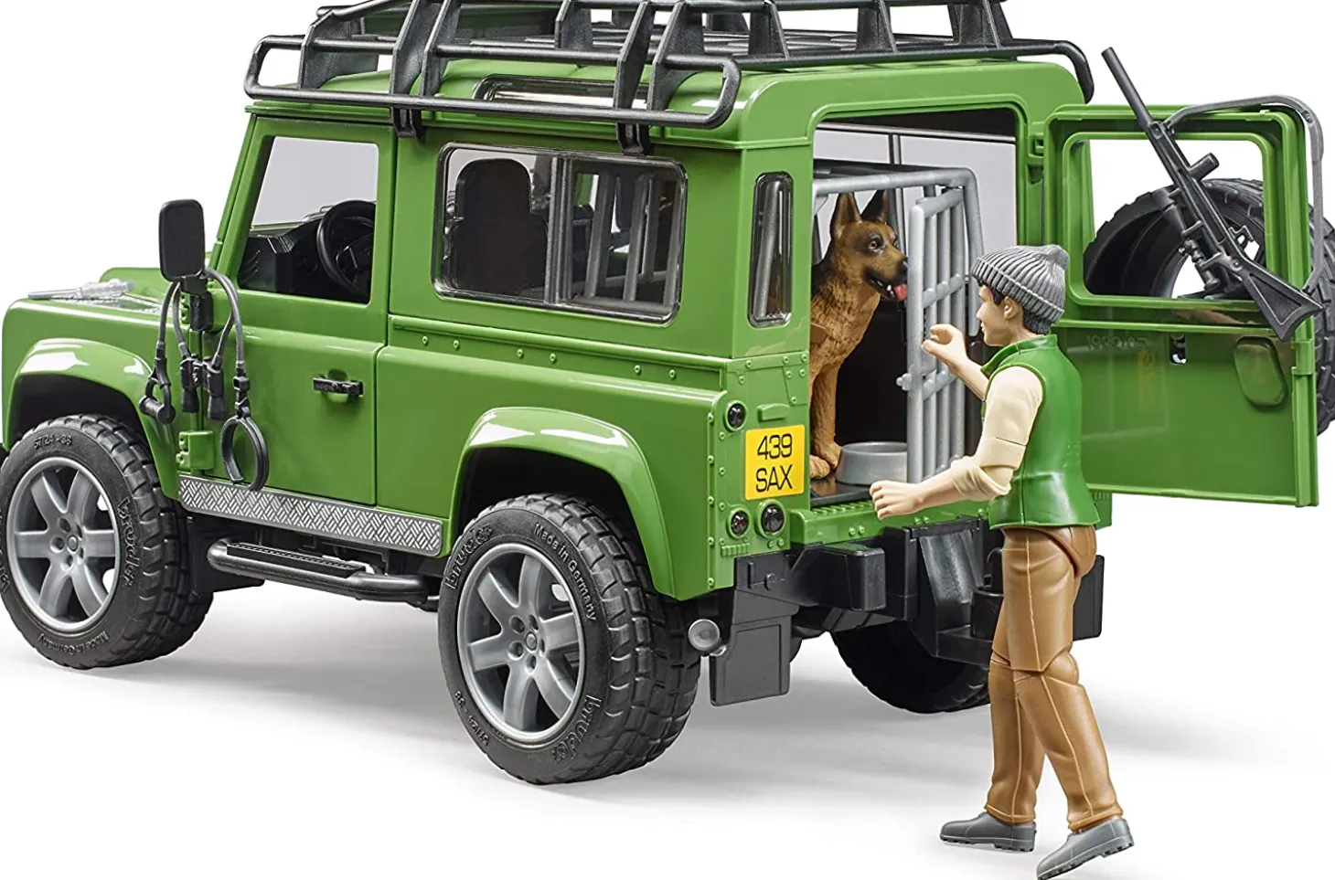 Bruder Land Rover Defender with Forester and Dog