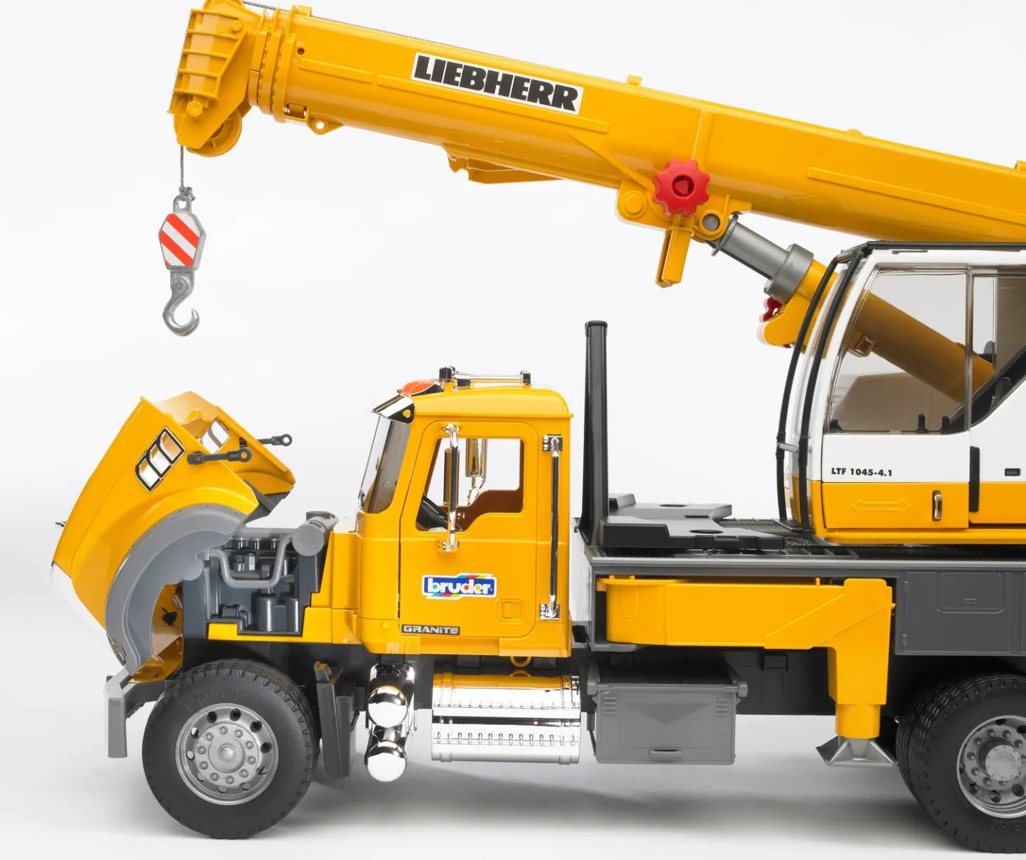 Bruder MACK Granite Liebherr Crane Truck