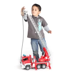 Bruder MAN Fire engine with water pump with Light/Sound Mod.