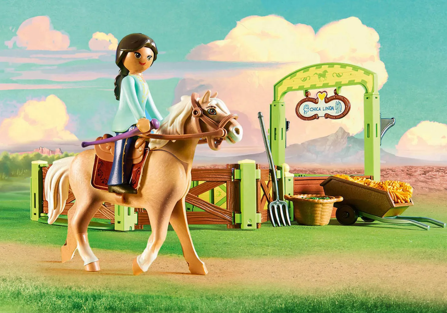 Playmobil Spirit Riding Free Pru & Chica Linda with Horse Stall