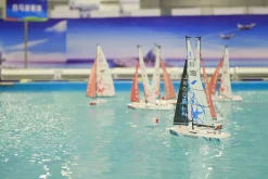 Playsteam Voyager 400 Motor-Power RC Sailboat - 21 in, Red